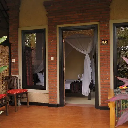 Tirta Sari Bungalow
